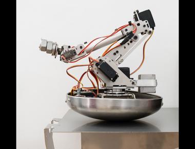 advance 和 advanced 有什麼不同?