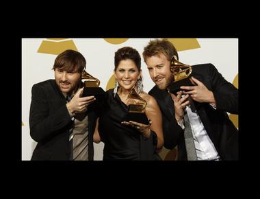 好歌推薦: Lady Antebellum (懷舊女郎) 的 Need You Now