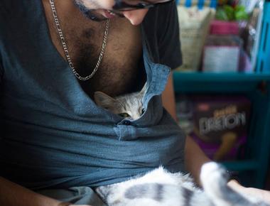 「衣服穿反了」英文怎麼說？